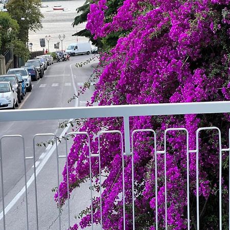 Welcome Riviera -Torre D'Avorio Appartamento 126 Mq Piu'Terrazzo25 Mq - Totalmente Rinnovato- 250 M Dal Centro - Parcheggio A Pagamento 15 Euro Al Giorno Da Prenotare In Anticipo Salvo Dispo -Parking At 15 Euro Per Day To Be Booked In Advance If Avai Рапалло Экстерьер фото